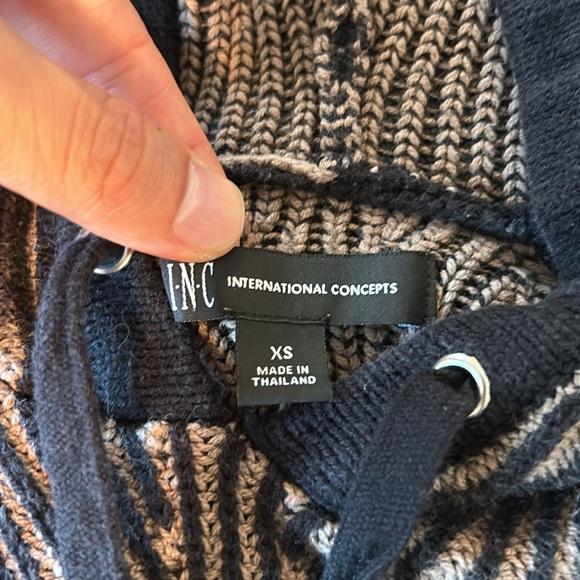 International concept hoodie sweater - Picture 3 of 4